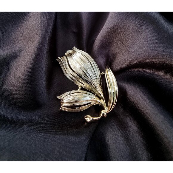 Rare Find Vintage LISNER Signed Silver Tone Tulip Flower Brooch Pin - Picture 2 of 5